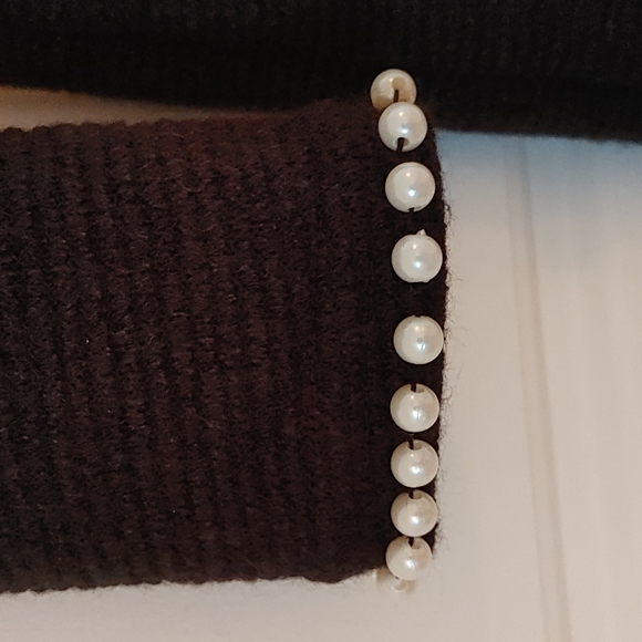 Open back elegant sweater with pearl-like beads XS - Picture 4 of 5